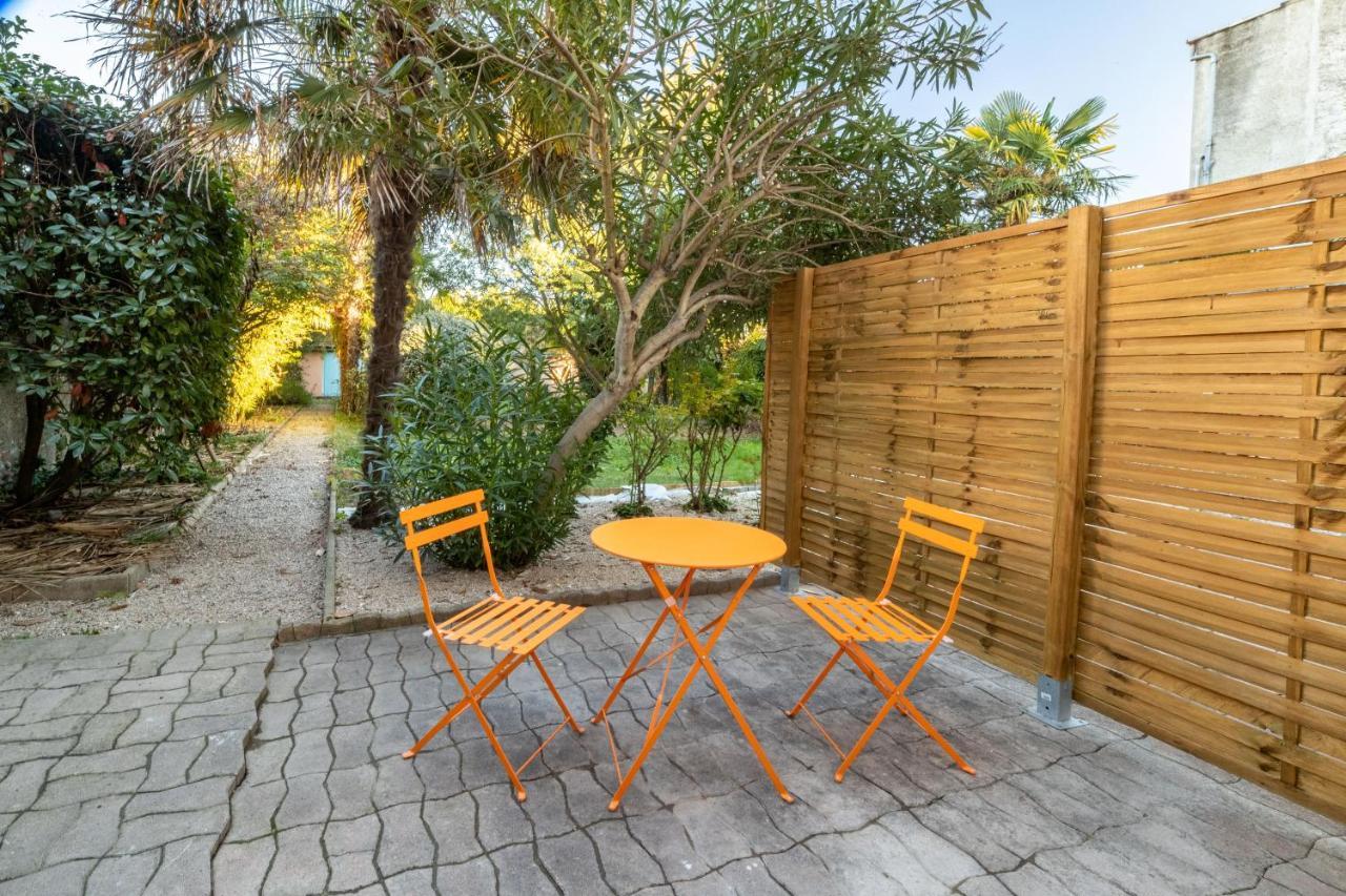 Le Vintage Apartment Tarbes Exterior photo